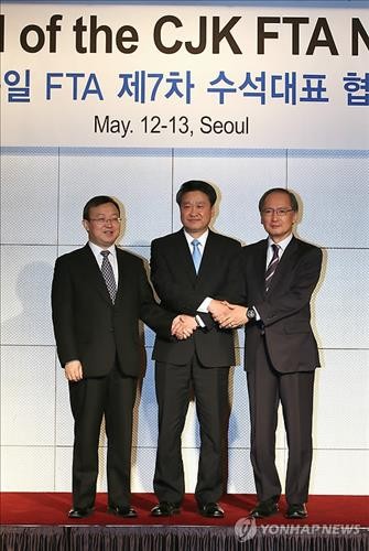 Republic of Korea, China, Japan continue trilateral FTA talks  - ảnh 1